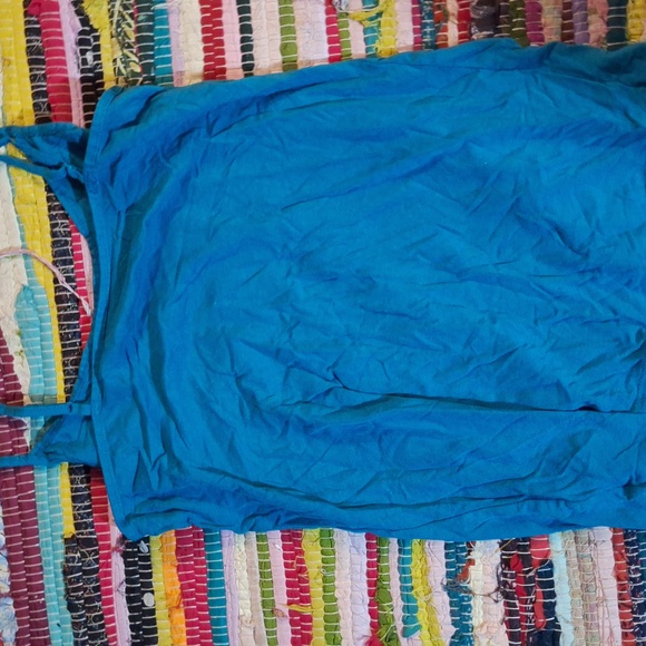 Spaghetti strap tank top - Picture 2 of 6